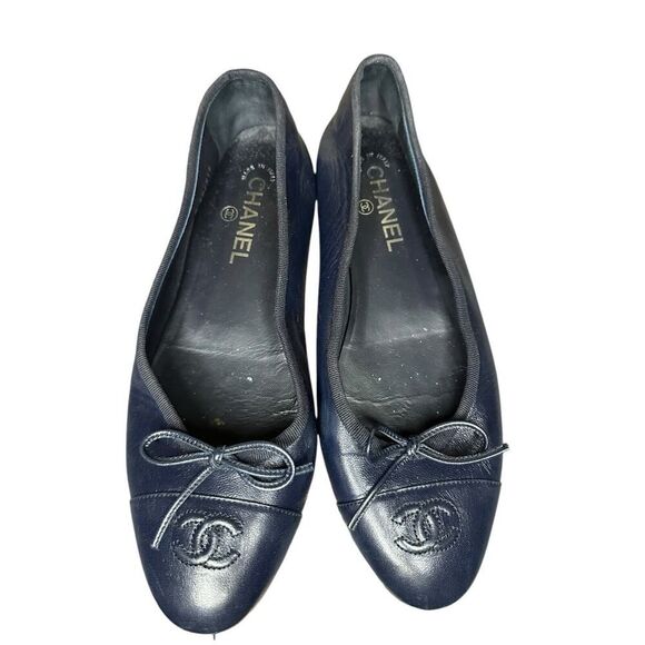 Chanel Navy Leather CC Toe Cap Ballet Flats 40.5 - Picture 1 of 14